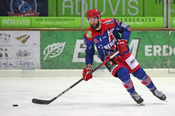 DEL 2 - Selber Wölfe - ESV Kaufbeuren Neuzugang -38- Daniel Leavens (Selber Wölfe), DEL 2 - Selber Wölfe - ESV Kaufbeuren, Selb, Netzsch-Arena, 05.03.22