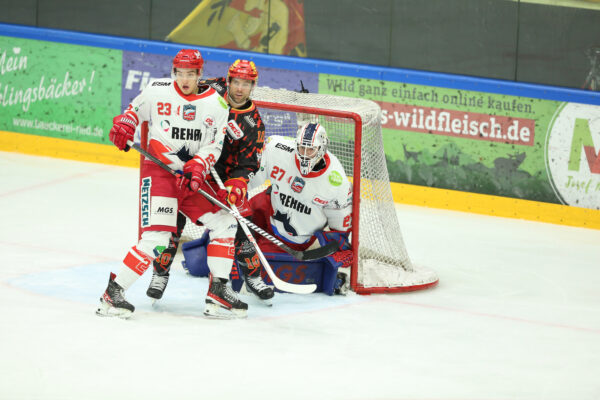 #10 John Lammers, #23 Oliver Noack, #27 Michael Weidekamp