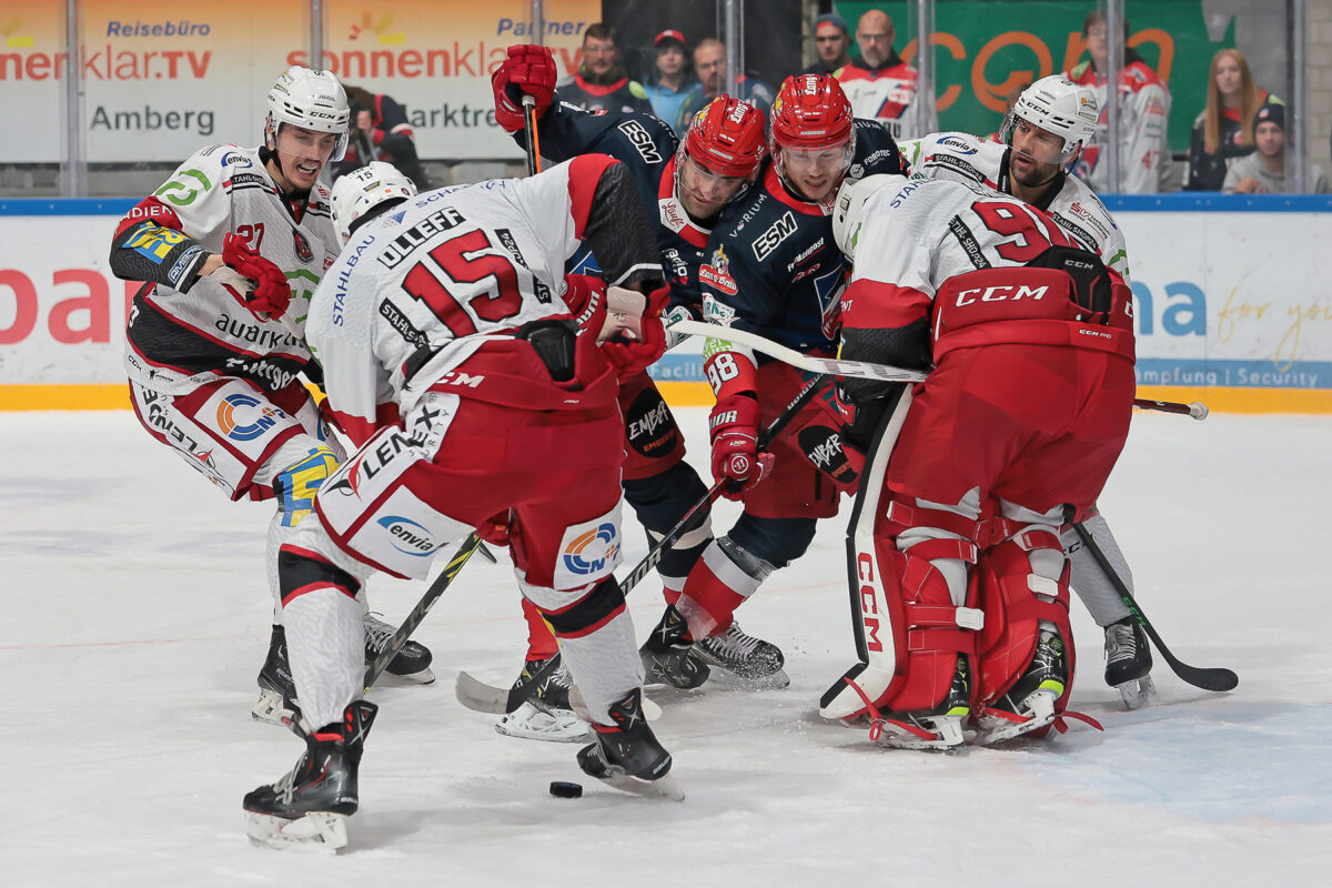 Eispiraten mit starker Leistung zum Derbysieg