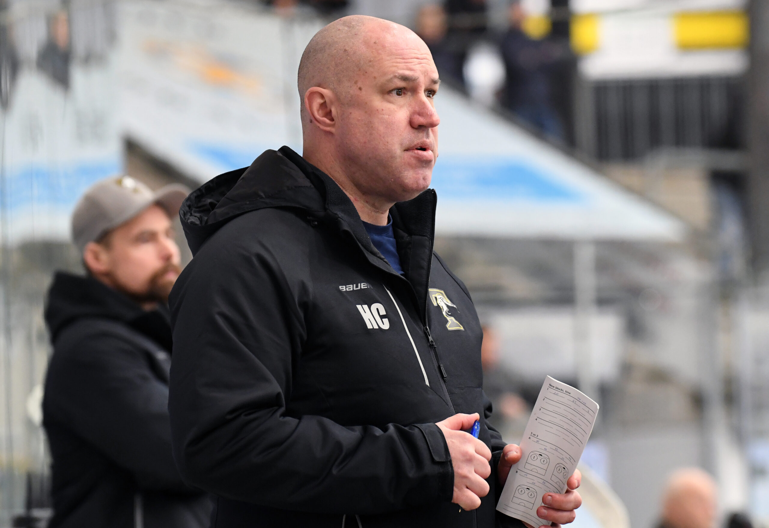 Ryan Foster ist der neue Mann hinter der Bande Selber Wölfe