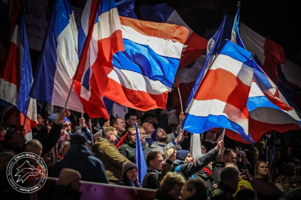 20251125 sel scr web 003