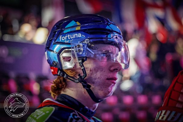 20251125 sel scr web 006