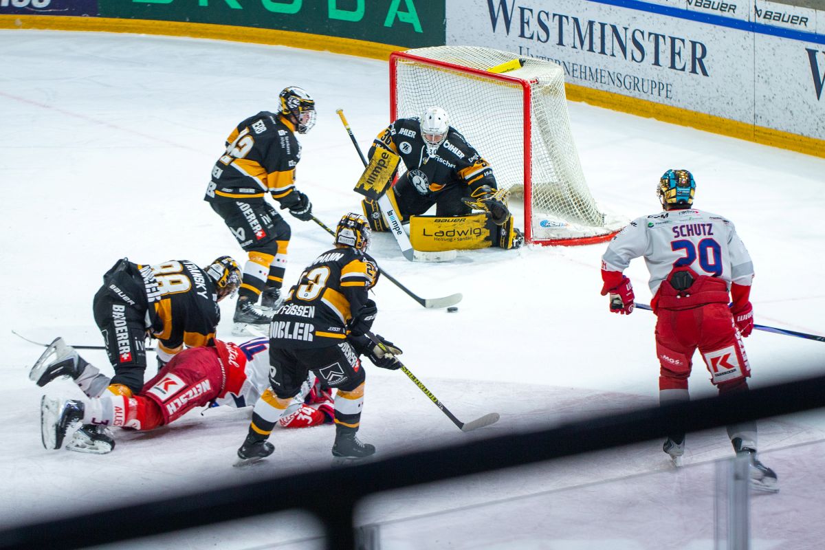 Wölfe erarbeiten sich 3 Punkte in Füssen